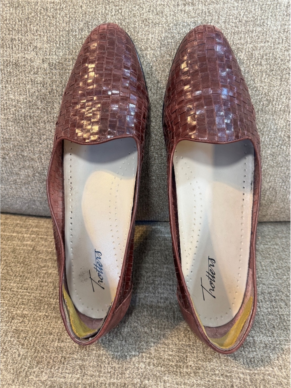 Trotters Liz III Burgundy Woven Leather Loafers Flats size 10 - Picture 5 of 10